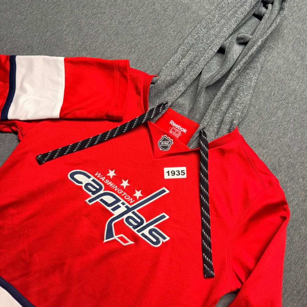 Reebok NHL Washington Capitals Womens Red Hoodie Jersey Shirt Size Medium